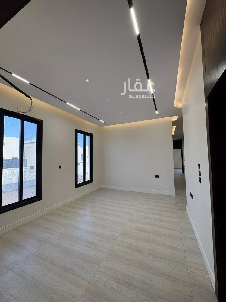 Floor for Sale in Riyadh Ar Rimal 11