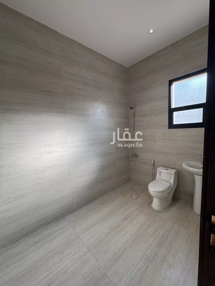 Floor for Sale in Riyadh Ar Rimal 19