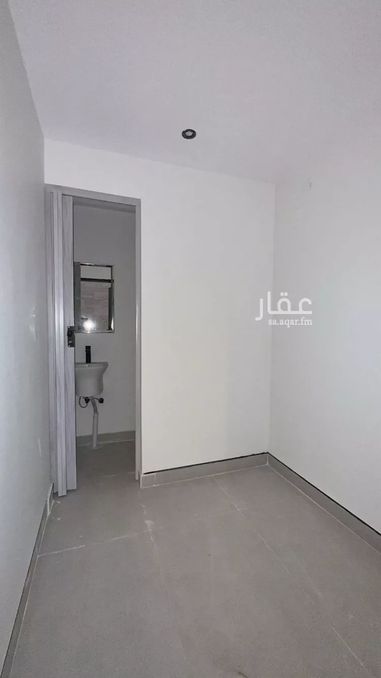 دور للبيع في شارع رقم 375, حي النرجس, مدينة الرياض, منطقة الرياض صورة 4