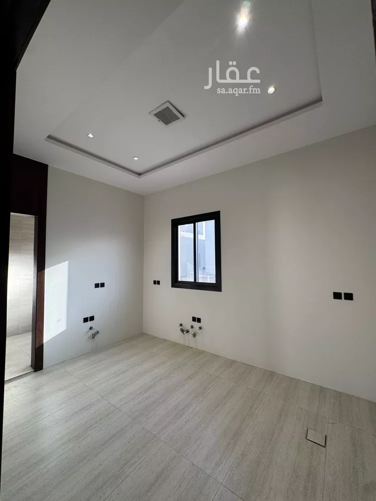 Floor for Sale in Riyadh Ar Rimal 12