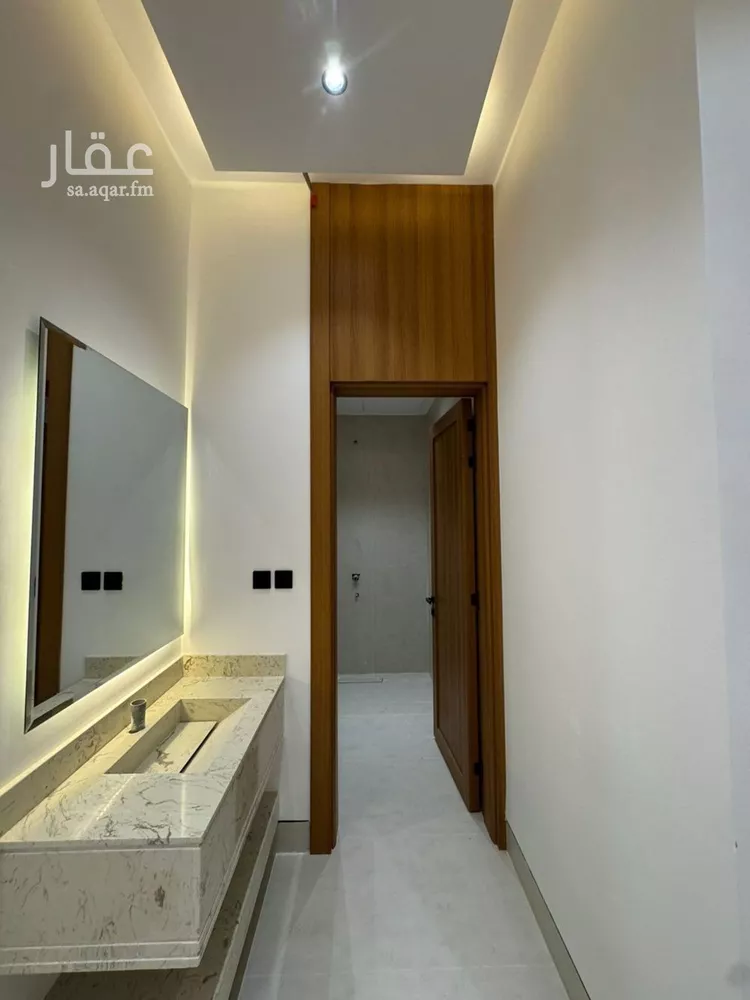 Floor for Sale in Riyadh Al Arid 12