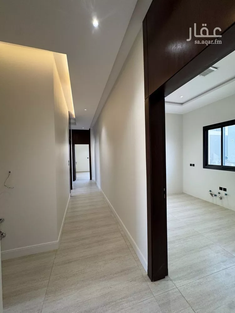 Floor for Sale in Riyadh Ar Rimal 13