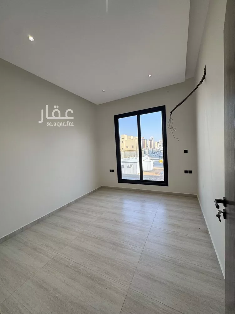 Floor for Sale in Riyadh Ar Rimal 17