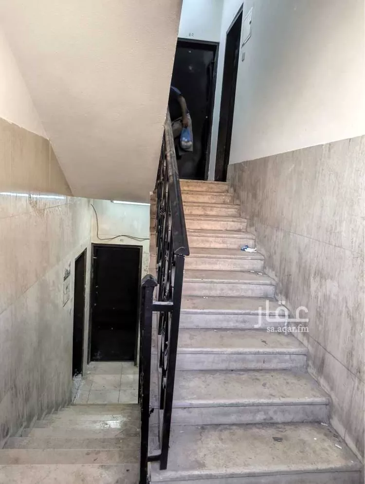 عمارة للبيع في شارع المريري, حي ثليم, مدينة الرياض, منطقة الرياض صورة 4