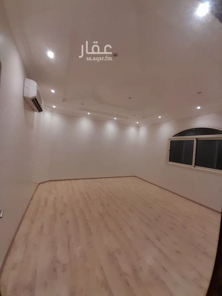 فيلا للإيجار في شارع الدمشقي, حي الفلاح, مدينة الرياض, منطقة الرياض 18
