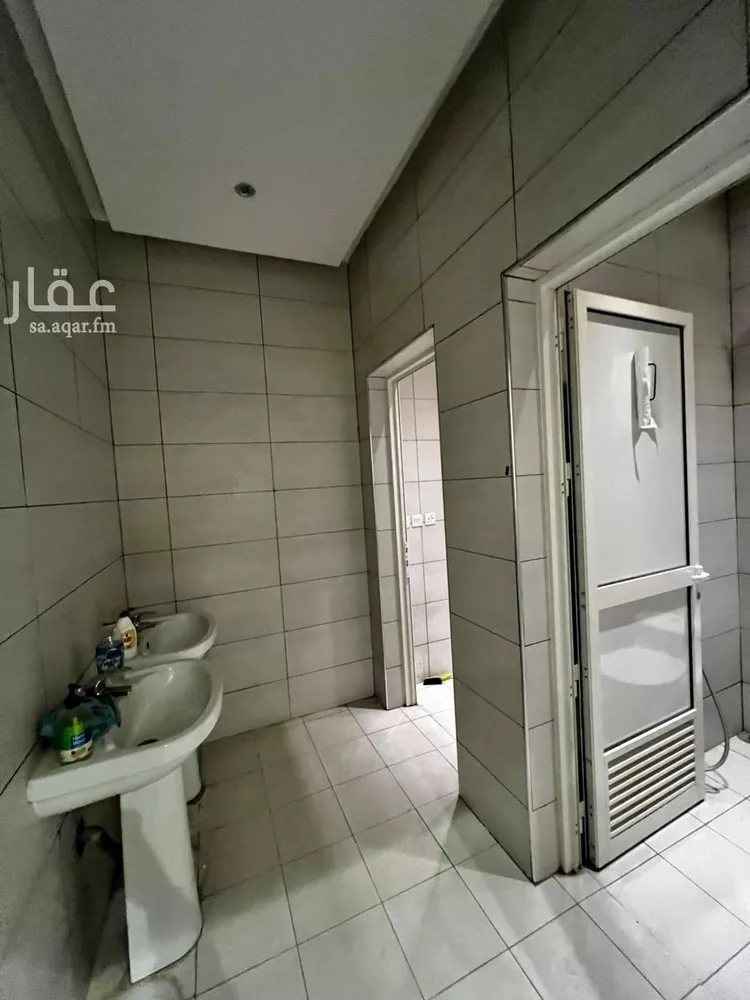 مكتب تجاري للإيجار في شارع الدمام الفرعي, حي اليرموك, مدينة الرياض, منطقة الرياض 12