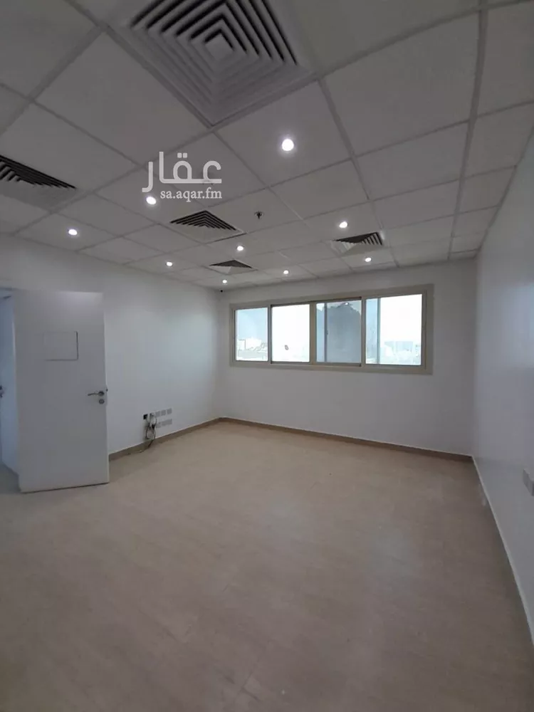 مكتب تجاري للإيجار في شارع الملك فيصل ابن عبدالعزيز سعود, حي المربع, مدينة الرياض, منطقة الرياض