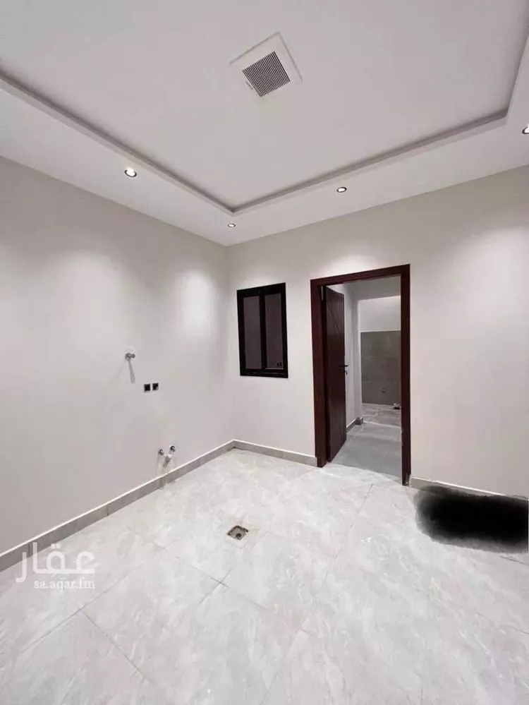 دور للبيع في شارع طريق خريص, حي الجنادرية, مدينة الرياض, منطقة الرياض صورة 4