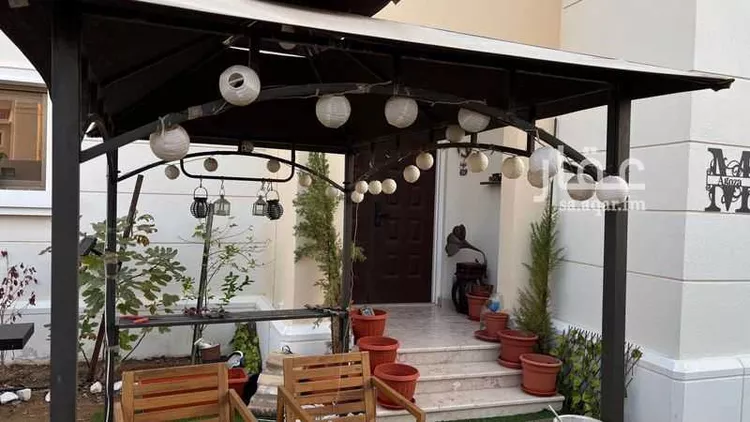 فيلا للبيع في شارع ينبع الصناعيه 2083 ، حي العيون ، ينبع الصناعية ، ينبع البحر صورة 2