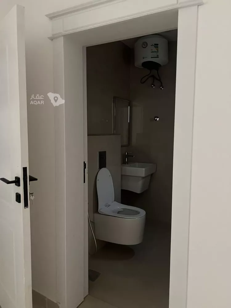 عمارة للبيع في شارع جبل العين, حي ظهرة لبن, مدينة الرياض, منطقة الرياض 2