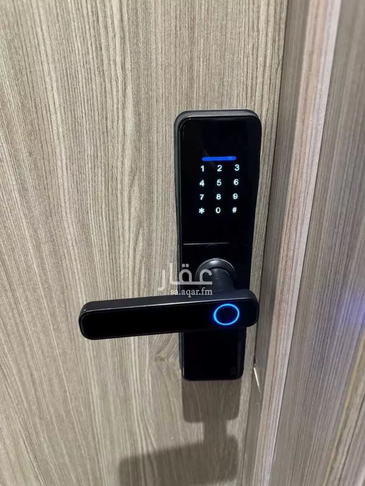 شقة للإيجار في شارع الفرزدق, حي الضباط, مدينة الرياض, منطقة الرياض صورة 2