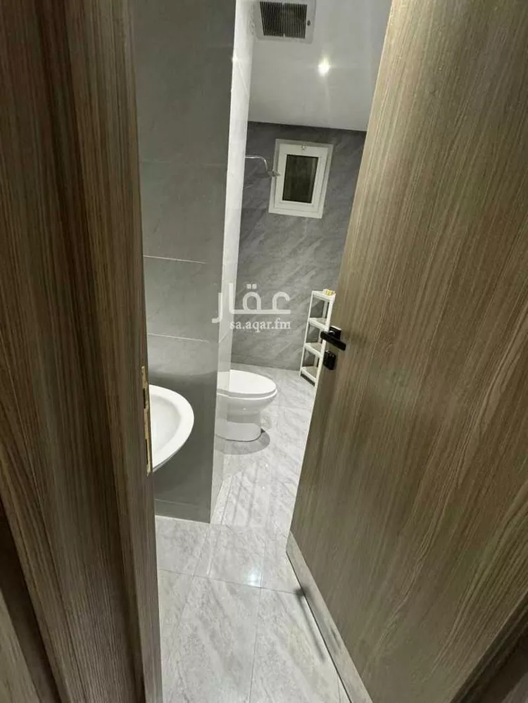 شقة للإيجار في شارع الفرزدق, حي الضباط, مدينة الرياض, منطقة الرياض صورة 3