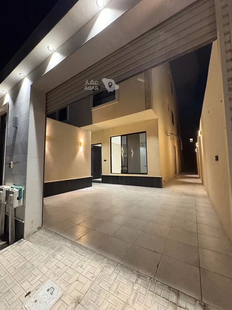 Floor for Rent in Riyadh Al Maizilah 5