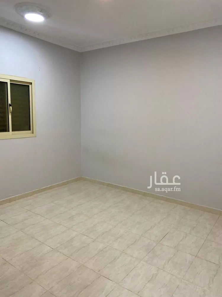 فيلا للإيجار في شارع عبدالله بن صدقة دحلان, حي ظهرة لبن, مدينة الرياض, منطقة الرياض صورة 2