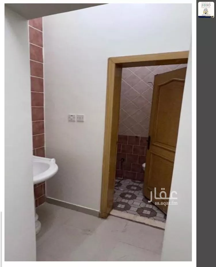 عمارة للإيجار في شارع يزيد بن ابي سفيان, حي العريجاء الأوسط, مدينة الرياض, منطقة الرياض صورة 2