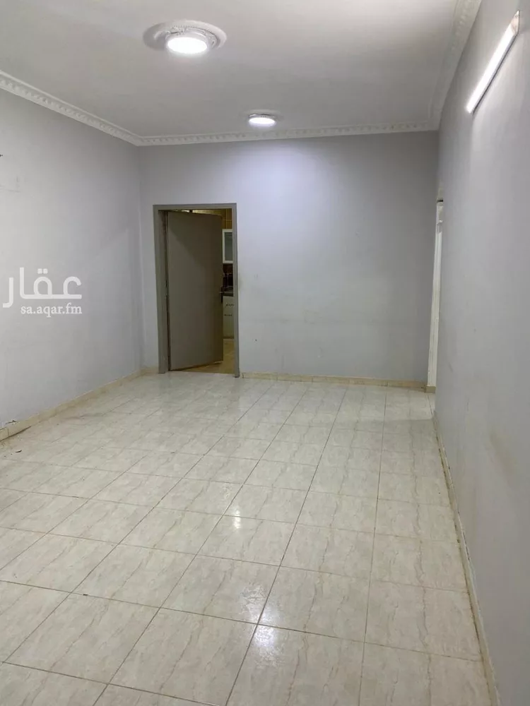 فيلا للإيجار في شارع عبدالله بن صدقة دحلان, حي ظهرة لبن, مدينة الرياض, منطقة الرياض صورة 5