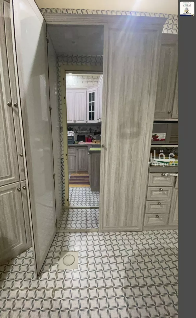 فيلا للبيع في شارع رقم 275, حي ظهرة لبن, مدينة الرياض, منطقة الرياض صورة 2