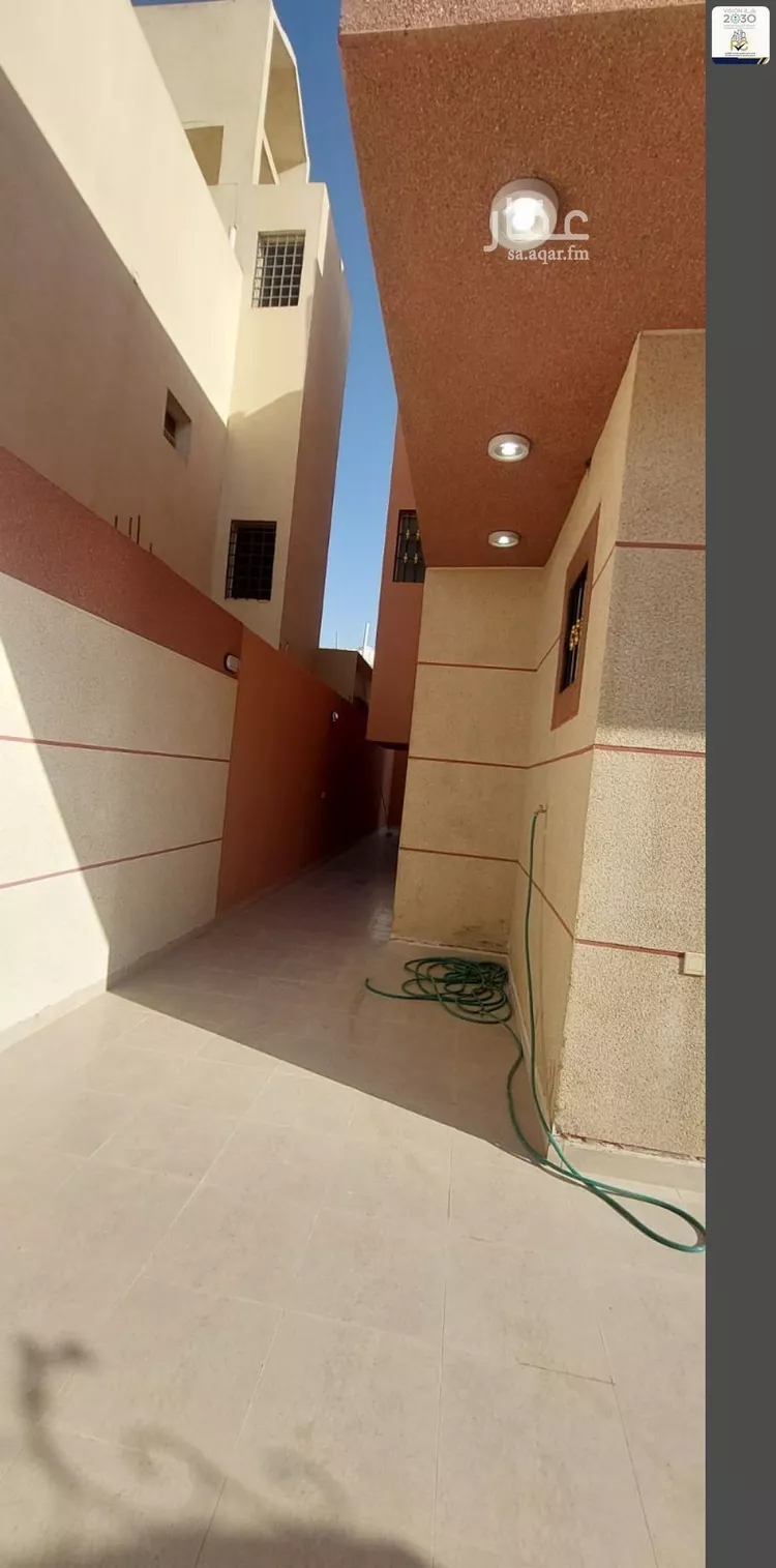 فيلا للبيع في شارع رقم 242, حي ظهرة لبن, مدينة الرياض, منطقة الرياض 25