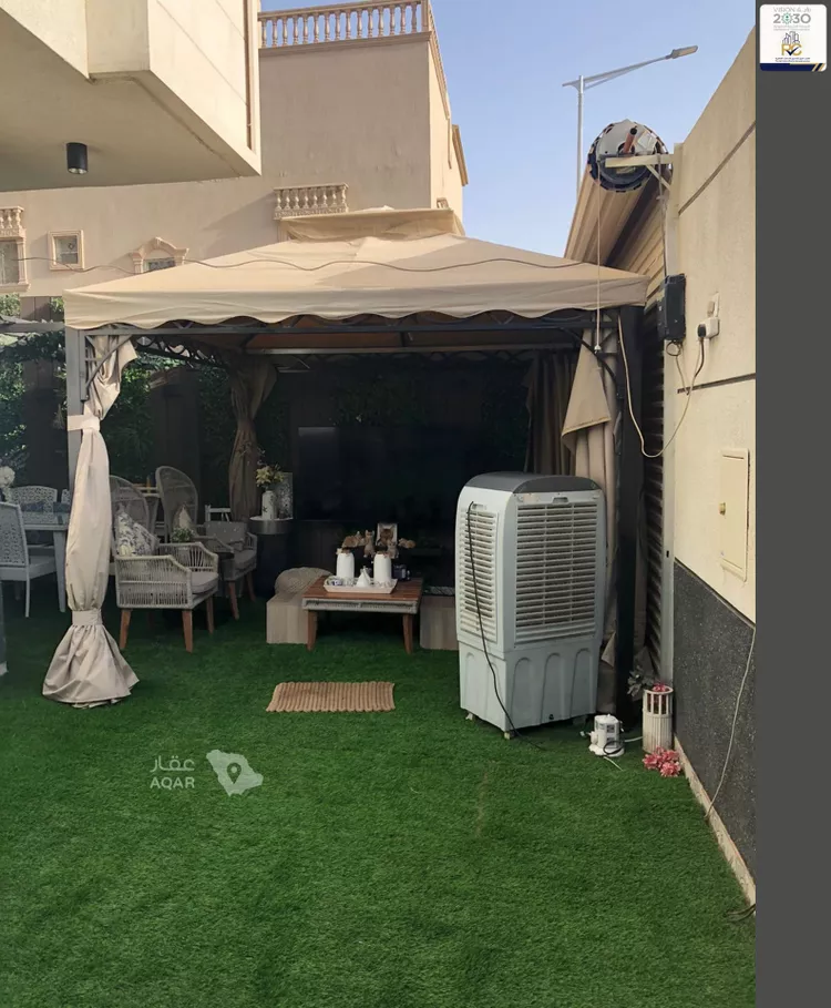 فيلا للبيع في شارع عمر بن أحمد بن العديم, حي ظهرة لبن, مدينة الرياض, منطقة الرياض 7