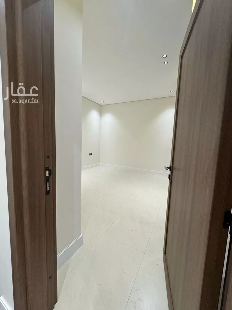 فيلا للبيع في شارع الخادم, حي المهدية, مدينة الرياض, منطقة الرياض صورة 2