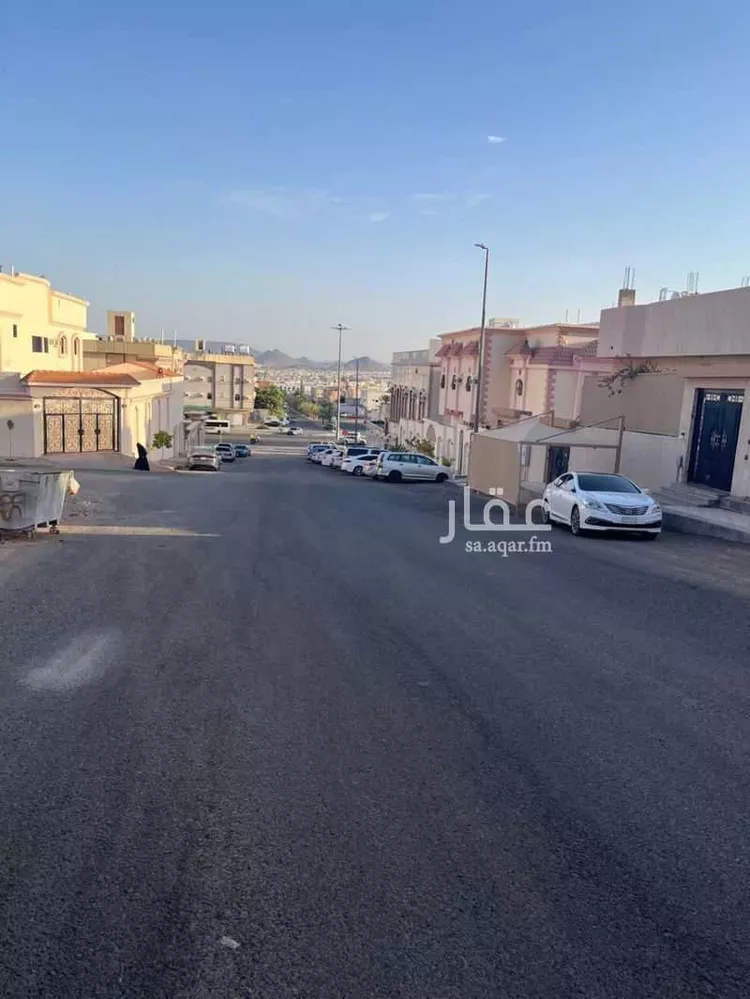 Floor for Sale in Medina As Salam