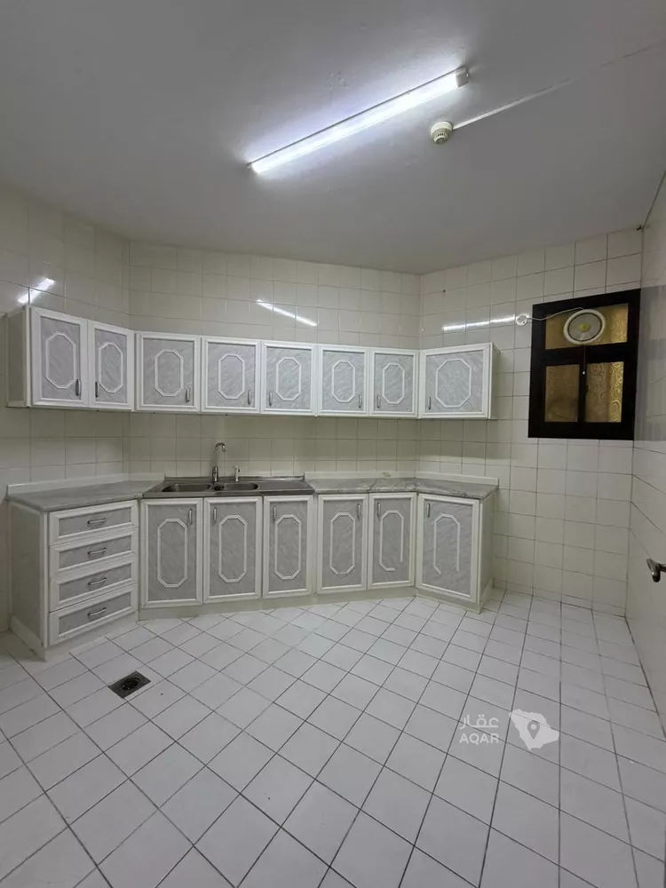 Apartment for Rent in Jeddah Al Faisaliah 2