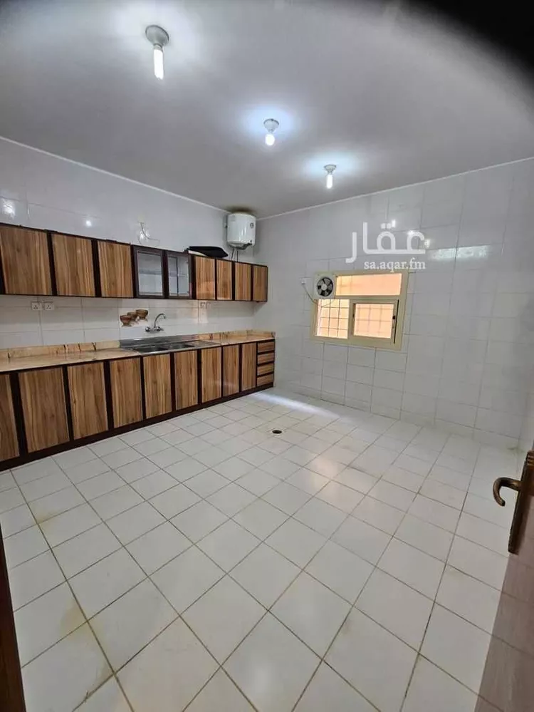 شقة للإيجار في شارع عراك الغفاري, حي المروج, مدينة ابها, منطقة عسير صورة 3