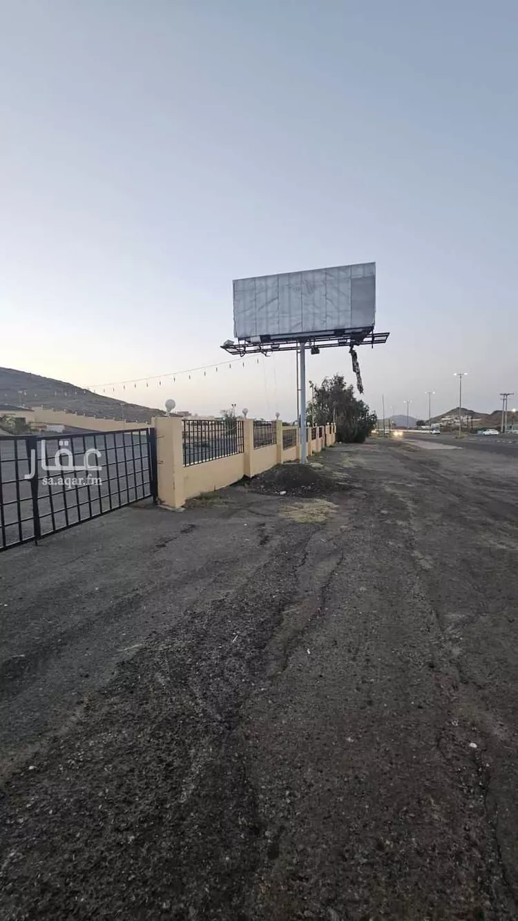 أرض للإيجار في شارع طريق مكة المكرمة, حي المنتزة, مدينة ابها, منطقة عسير صورة 3