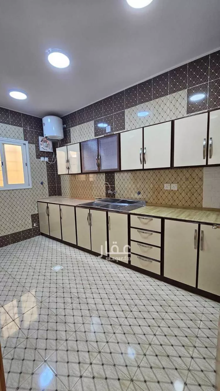 شقة للإيجار في شارع زهرة, حي المروج, مدينة ابها, منطقة عسير صورة 3