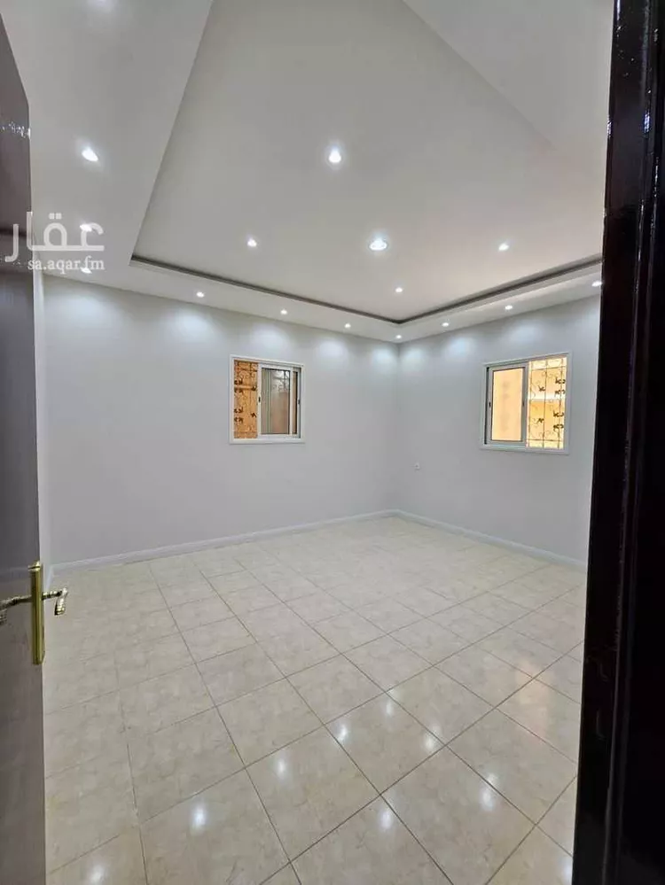 شقة للإيجار في شارع عتيبة بن غزوان, حي المروج, مدينة أبها, منطقة عسير صورة 4