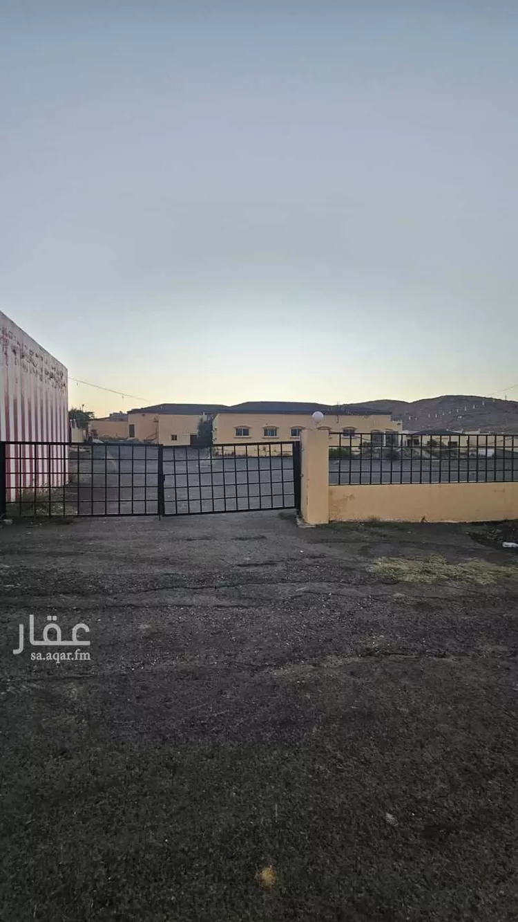 أرض للإيجار في شارع طريق مكة المكرمة, حي المنتزة, مدينة ابها, منطقة عسير