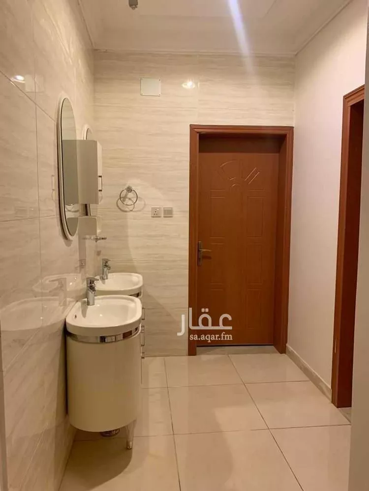 شقة للإيجار في شارع البراري, حي الوصايف, مدينة أبها, منطقة عسير صورة 2