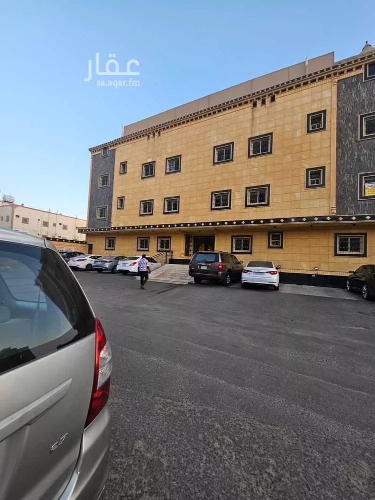 عمارة للإيجار في شارع الشلفاء, حي الروابي, مدينة أبها, منطقة عسير