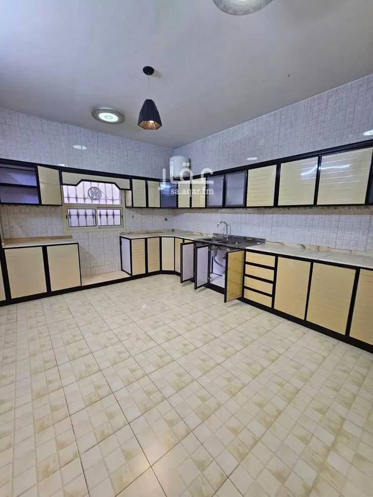 عمارة للإيجار في شارع الشلفاء, حي الروابي, مدينة أبها, منطقة عسير صورة 4