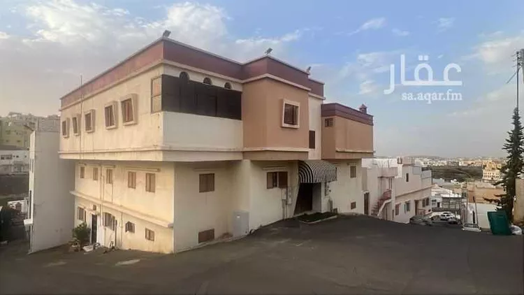 عمارة للبيع في شارع الامراح, حي النصب, مدينة أبها, منطقة عسير صورة 2