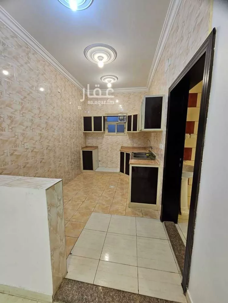 شقة للإيجار في شارع شارع وائل بن حجر, حي الصفاء, مدينة ابها, منطقة عسير صورة 3