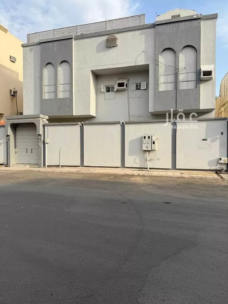 Building for Sale in Medina Al Wabra
