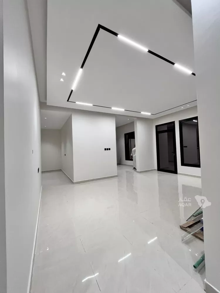 Floor for Sale in Riyadh Ad Duraihimiyah 8