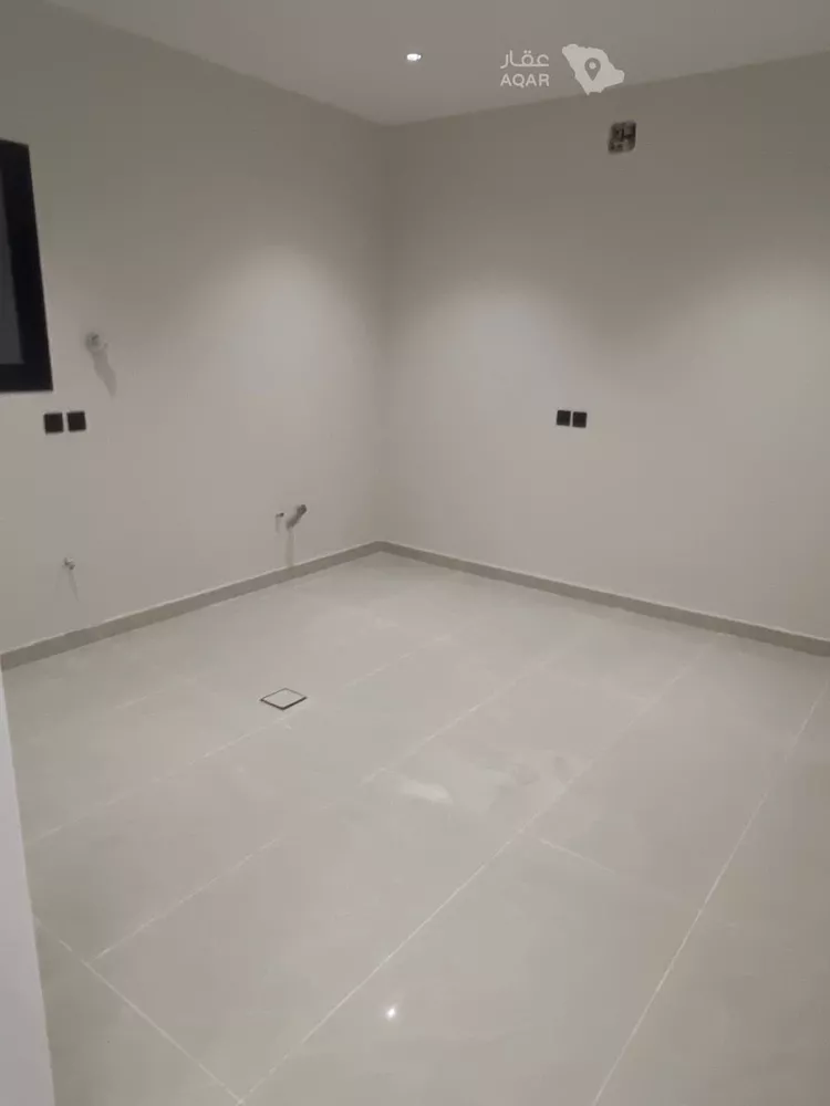 Floor for Sale in Riyadh Ad Duraihimiyah 6