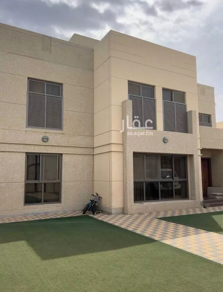 فيلا للبيع في شارع طريق العاذر, حي المطرفية, مدينة مدينه الجبيل الصناعيه, المنطقة الشرقية
