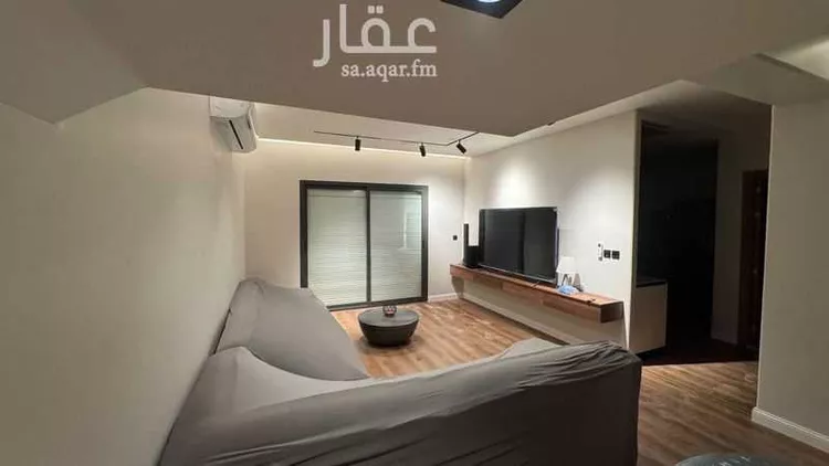 فيلا للإيجار في شارع إبراهيم الوزان, حي مطار الملك خالد الدولي, مدينة الرياض, منطقة الرياض 1 صورة