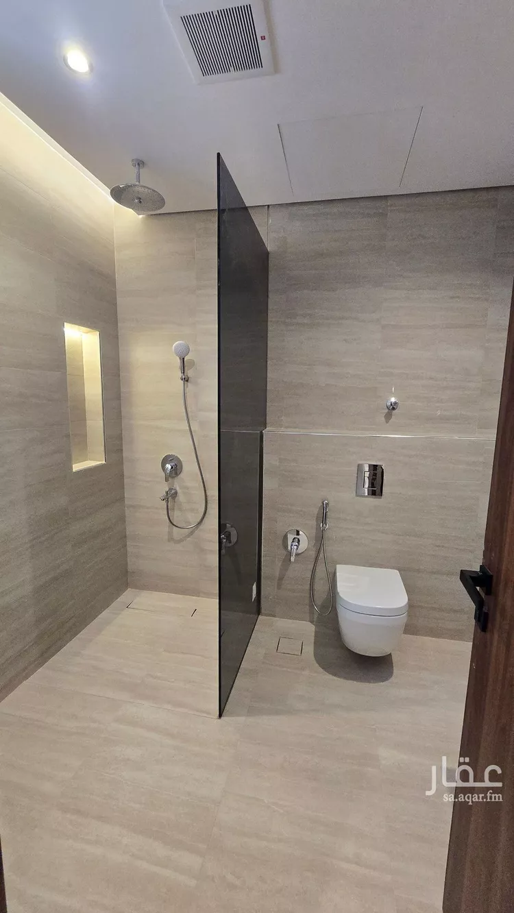 Floor for Sale in Riyadh Al Aqiq 17
