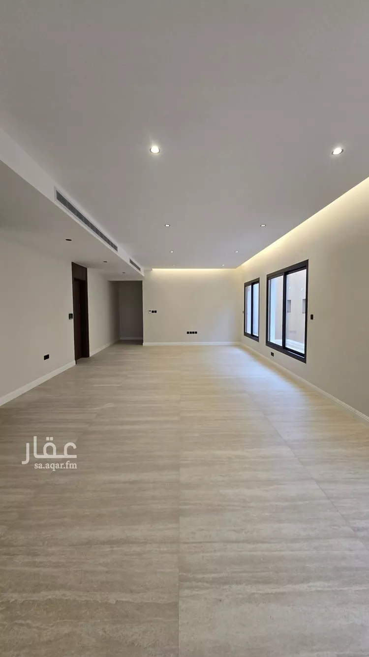Floor for Sale in Riyadh Al Aqiq 7