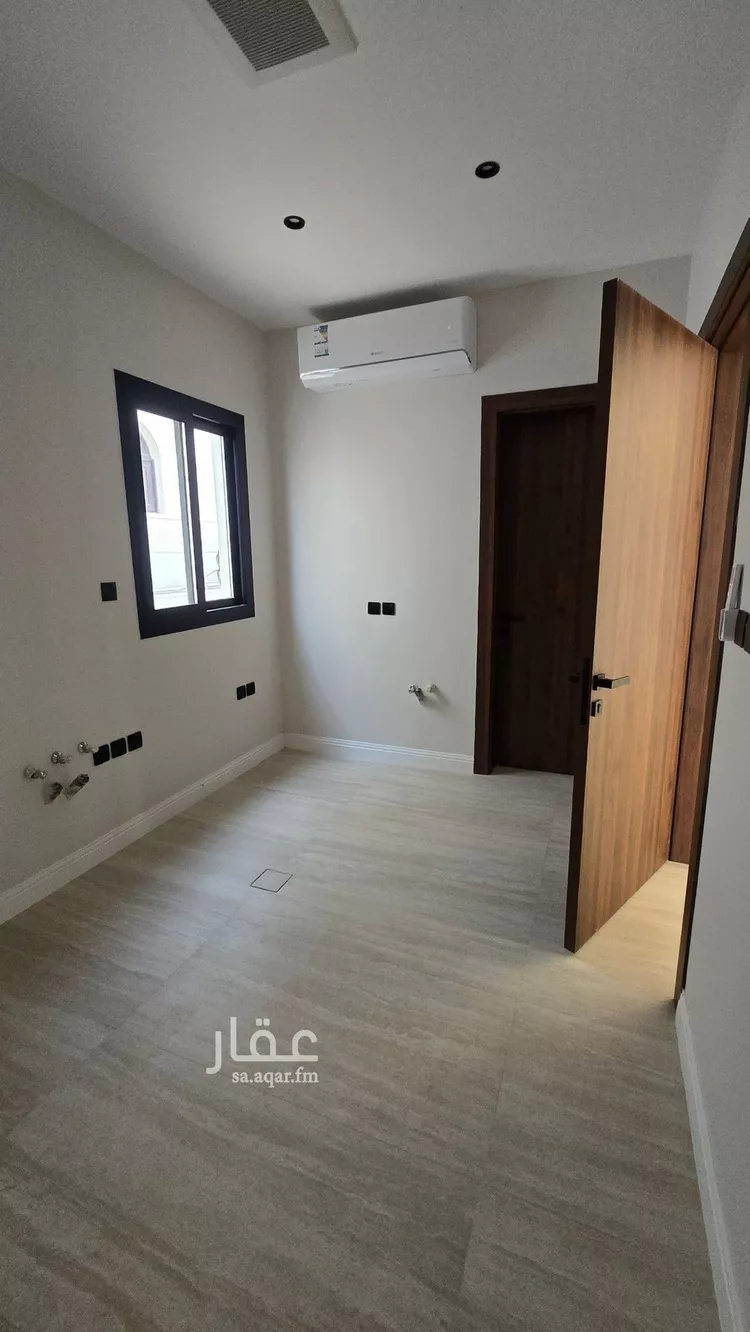 Floor for Sale in Riyadh Al Aqiq 16