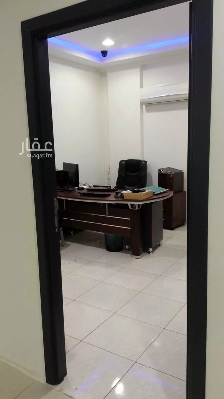 مكتب تجاري للإيجار في شارع الغرايب, حي الصالحية, مدينة الرياض, منطقة الرياض صورة 2