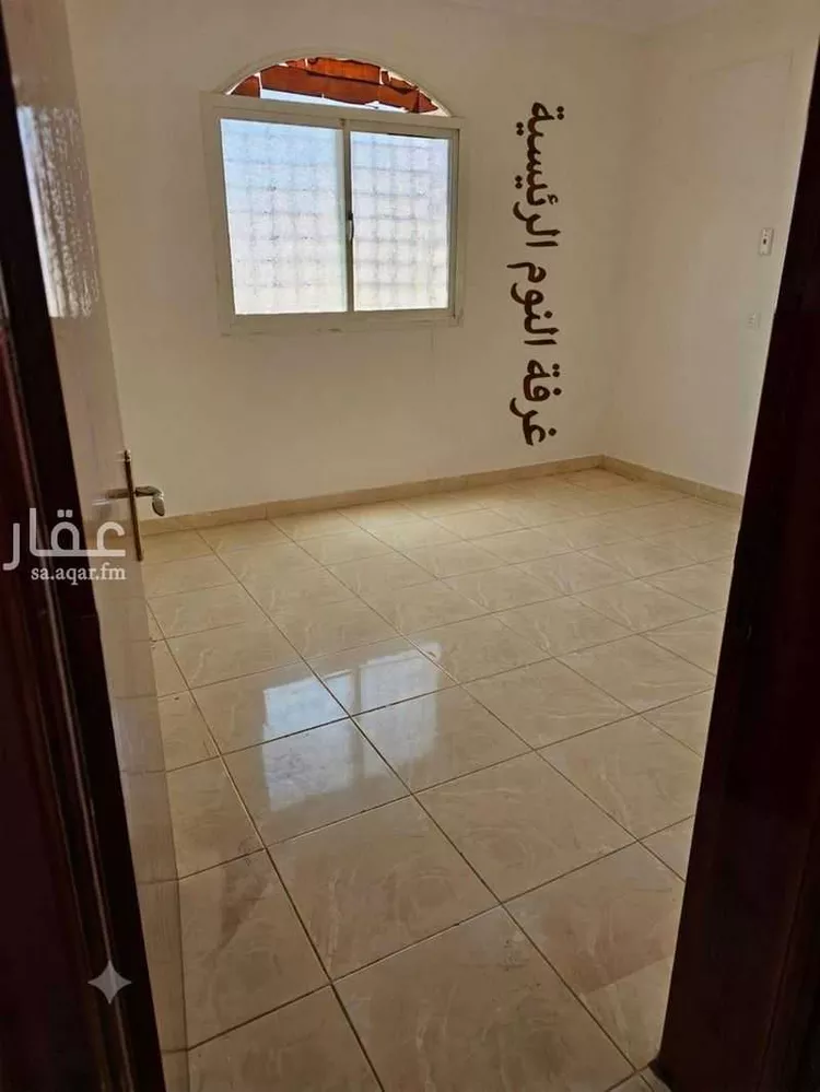 عمارة للإيجار في شارع ابن مجاهد ، حي الهر ير ، خميس مشيط ، خميس مشيط