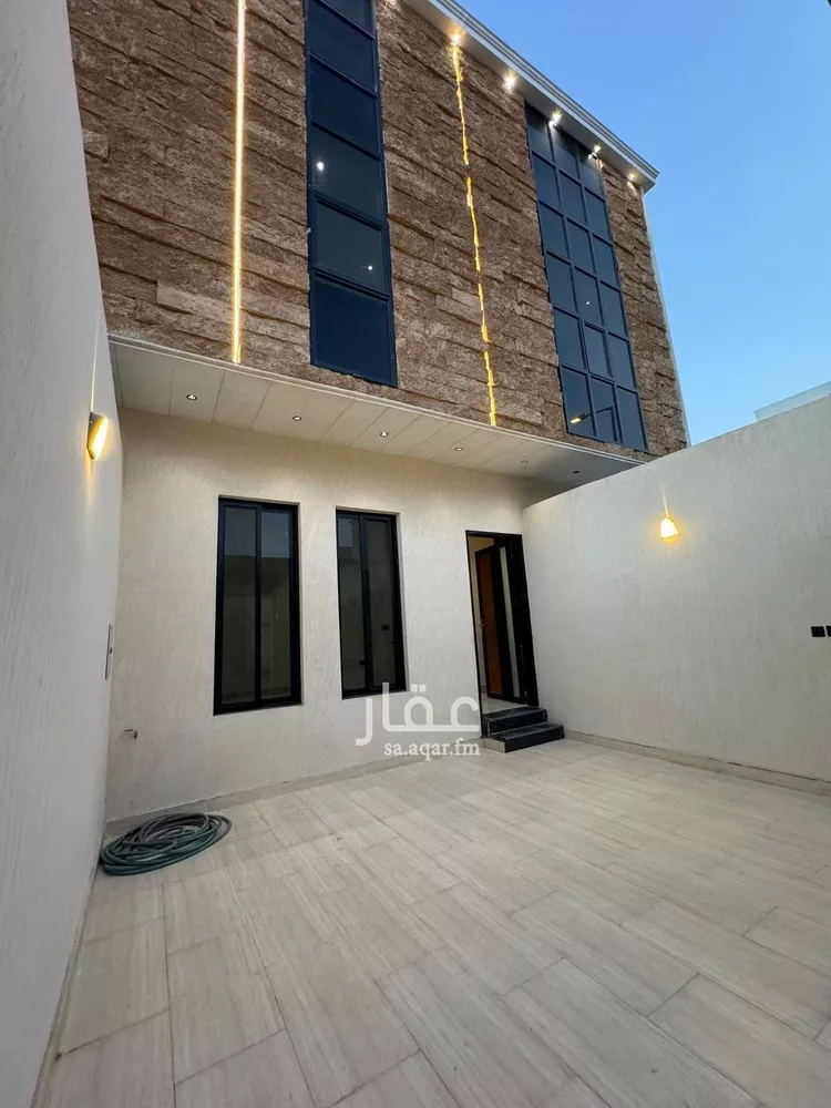 فيلا للإيجار في شارع محمد بن الحبال, حي الرمال, مدينة الرياض, منطقة الرياض