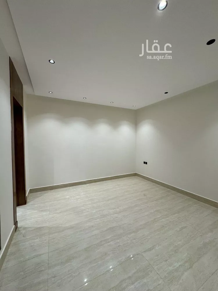 فيلا للإيجار في شارع محمد بن الحبال, حي الرمال, مدينة الرياض, منطقة الرياض صورة 5