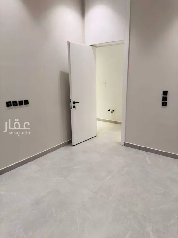 دور للبيع في شارع رقم 304, حي النرجس, مدينة الرياض, منطقة الرياض صورة 3