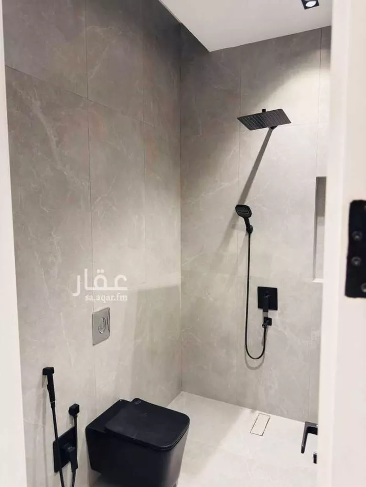 دور للبيع في شارع رقم 304, حي النرجس, مدينة الرياض, منطقة الرياض صورة 4
